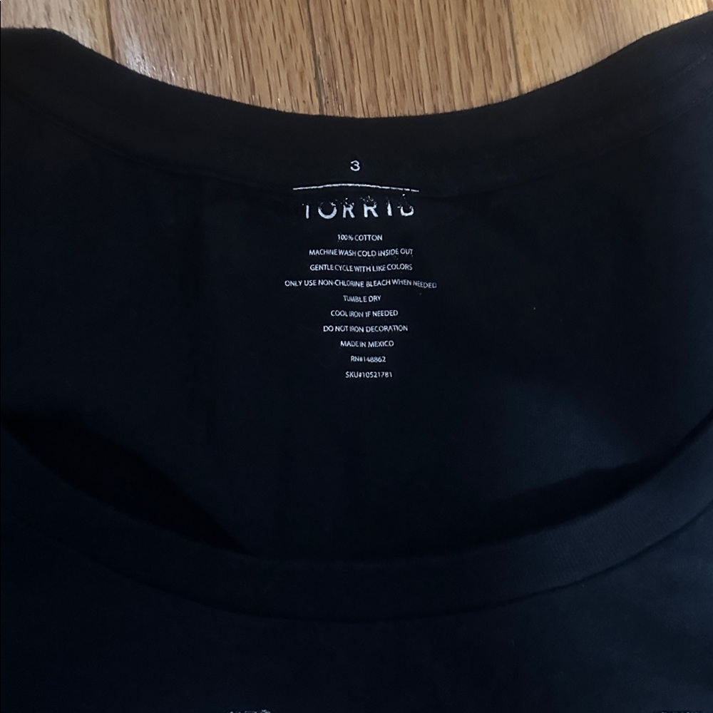 Torrid Black Tee with Skull and Rose Heart Design - Picture 2 of 3
